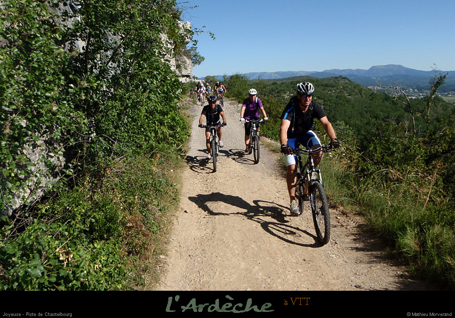 20120617_vtt_joyeuse_pistedechastelbourg2