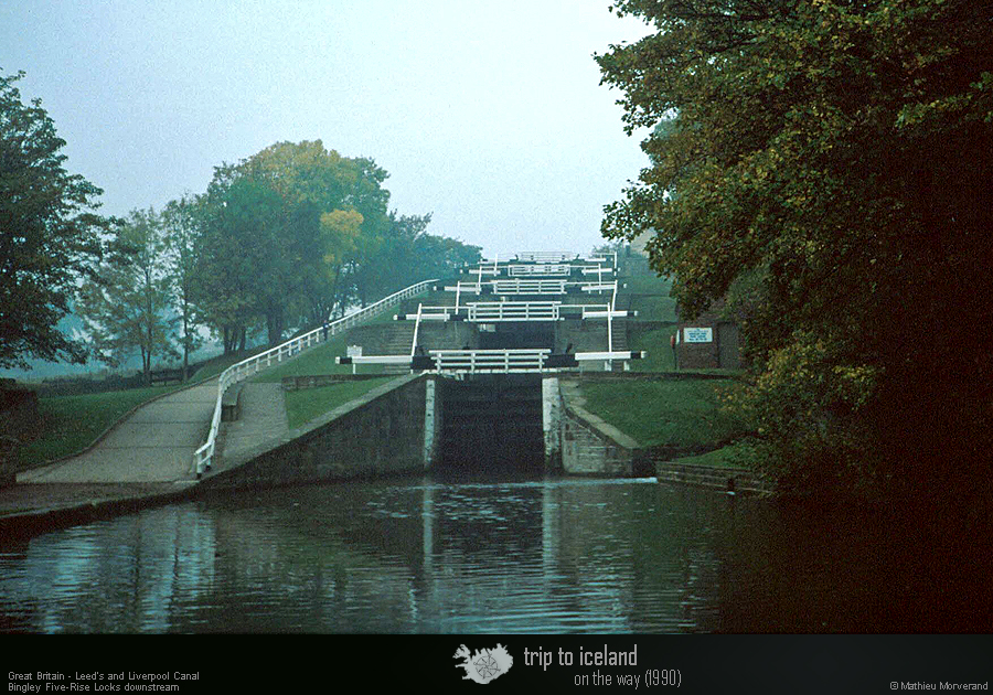 19901013_bingleyfiveriselocksdown