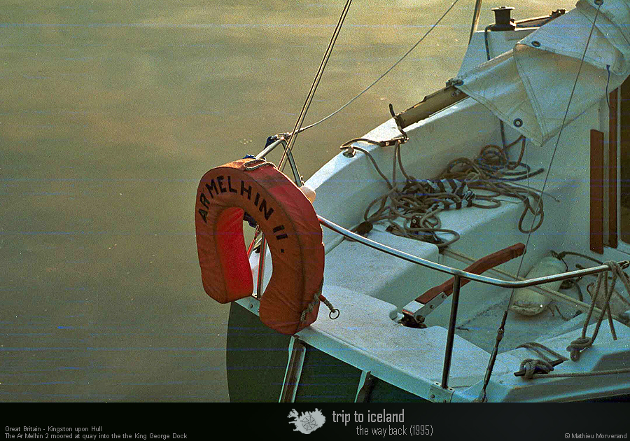 19950912_05_hulldock_ar2cockpit
